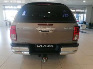 Toyota Hilux 2.8 GD-6 Raider 4X4 automaticD/C - Image 4