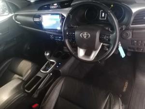 Toyota Hilux 2.8 GD-6 Raider 4X4 automaticD/C - Image 8