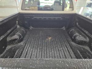 Ford Ranger 2.2TDCI XL 4X4 automaticD/C - Image 7