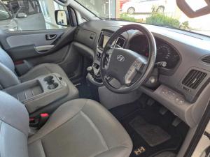 Hyundai H-1 GLS 2.4 CVVT/ 2.4 Executive - Image 11