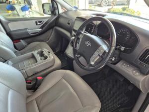 Hyundai H-1 2.5 Crdi A/T/ 2.5 Elite automatic - Image 11