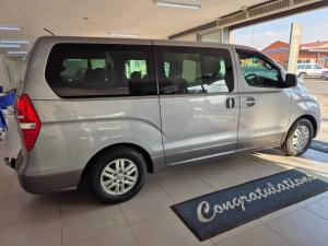 Hyundai H-1 2.5 Crdi A/T/ 2.5 Elite automatic - Image 8