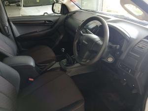 Isuzu D-MAX 250 HO HI-RIDE E/CAB - Image 10