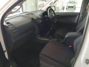 Isuzu D-MAX 250 HO HI-RIDE E/CAB - Image 13