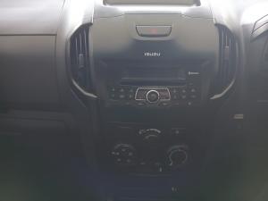 Isuzu D-MAX 250 HO HI-RIDE E/CAB - Image 18