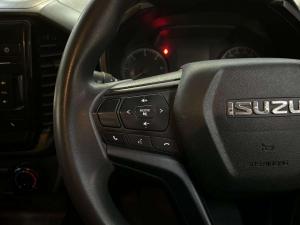 Isuzu D-MAX 1.9 Ddi HR L automatic D/C - Image 13