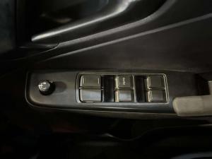Isuzu D-MAX 1.9 Ddi HR L automatic D/C - Image 17