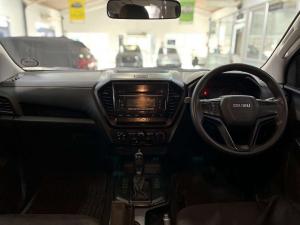 Isuzu D-MAX 1.9 Ddi HR L automatic D/C - Image 7