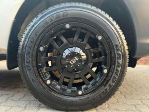 Toyota Hilux 2.4 GD-6 RB SRS/C - Image 10