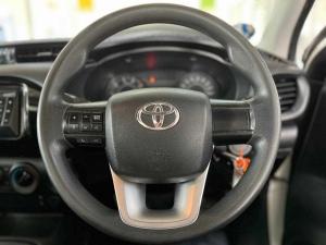 Toyota Hilux 2.4 GD-6 RB SRS/C - Image 12