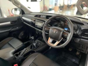 Toyota Hilux 2.4 GD-6 RB SRS/C - Image 8
