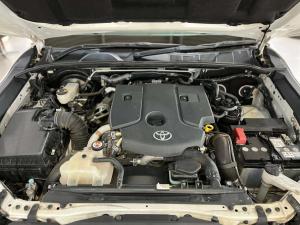 Toyota Hilux 2.4 GD-6 RB SRS/C - Image 9