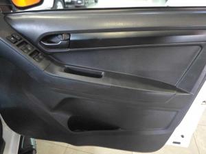 Isuzu D-MAX 250 HO HI-RIDE automatic D/C - Image 16