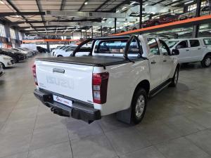 Isuzu D-MAX 250 HO HI-RIDE automatic D/C - Image 6