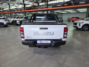 Isuzu D-MAX 250 HO HI-RIDE automatic D/C - Image 7