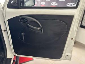 Mahindra PIK UP 2.2 Mhawk S4 4X4S/C - Image 17