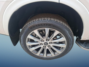 Ford Everest 3.0TD V6 4WD Platinum - Image 11