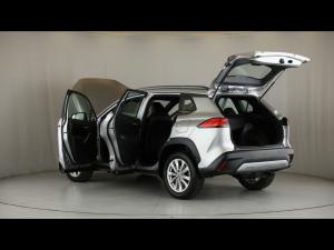Toyota Corolla Cross 1.8 Hybrid XS - Image 10