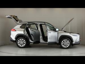 Toyota Corolla Cross 1.8 Hybrid XS - Image 15