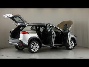 Toyota Corolla Cross 1.8 Hybrid XS - Image 16