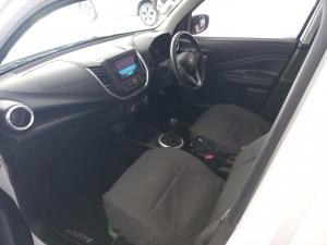 Toyota Vitz 1.0 XR manual - Image 9