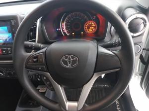 Toyota Vitz 1.0 XR manual - Image 8