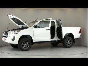 Toyota Hilux 2.4GD-6 Xtra cab Raider manual - Image 12