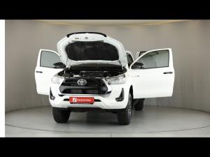Toyota Hilux 2.4GD-6 Xtra cab Raider manual - Image 13