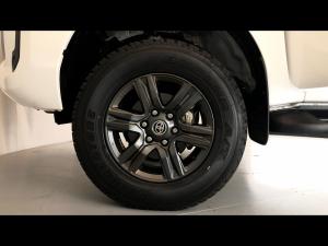 Toyota Hilux 2.4GD-6 Xtra cab Raider manual - Image 19