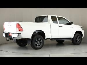 Toyota Hilux 2.4GD-6 Xtra cab Raider manual - Image 2