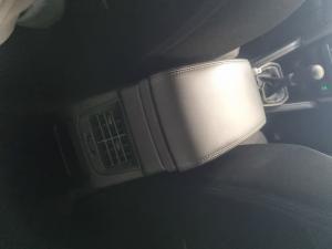 Toyota Urban Cruiser 1.5 XR manual - Image 12