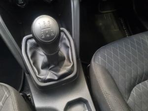 Toyota Urban Cruiser 1.5 XR manual - Image 13
