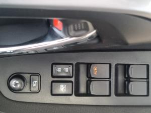 Toyota Urban Cruiser 1.5 XR manual - Image 22