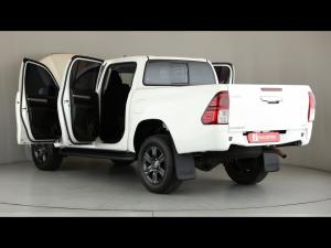 Toyota Hilux 2.4GD-6 double cab 4x4 Raider manual - Image 10