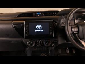 Toyota Hilux 2.4GD-6 double cab 4x4 Raider manual - Image 24