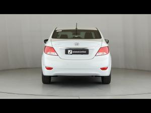 Hyundai Accent sedan 1.6 Fluid auto - Image 5
