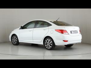 Hyundai Accent sedan 1.6 Fluid auto - Image 8