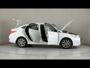 Hyundai Accent sedan 1.6 Fluid auto - Image 15