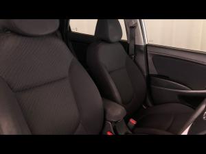 Hyundai Accent sedan 1.6 Fluid auto - Image 31