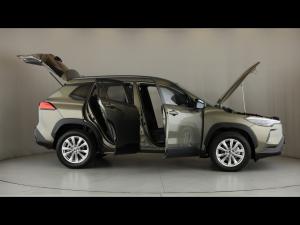 Toyota Corolla Cross 1.8 XS - Image 15