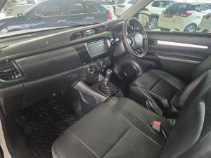 Toyota Hilux 2.0 single cab S (aircon) - Image 7