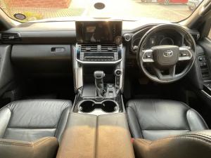 Toyota Land Cruiser 300 3.3D GX-R - Image 6