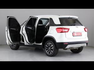 Toyota Urban Cruiser 1.5 XR - Image 10