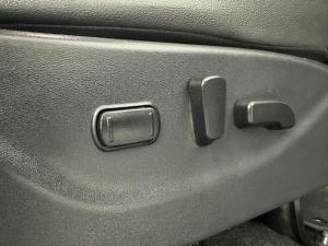 Nissan Navara 2.3D Stealth automatic D/C - Image 16