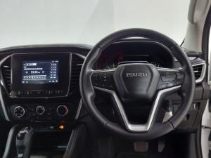 Isuzu mu-X 3.0TD LS 4x4 - Image 13