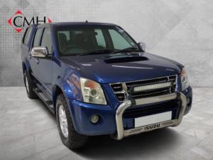 Isuzu KB 300D-Teq double cab LX - Image 1