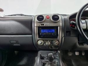 Isuzu KB 300D-Teq double cab LX - Image 9