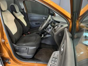 Renault Captur 66kW turbo Blaze - Image 8