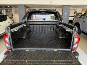 Nissan Navara 2.5DDTi double cab Stealth - Image 14