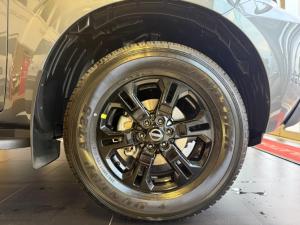 Nissan Navara 2.5DDTi double cab Stealth - Image 4